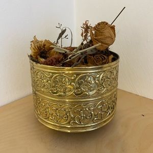 Brass/golden jar